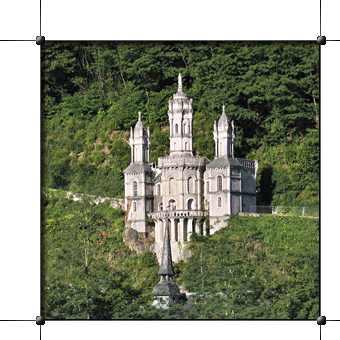 Calvaire de Bétharram · 5e Station · Chapelle saint Louis "Le couronnement d’épines" · © stockli